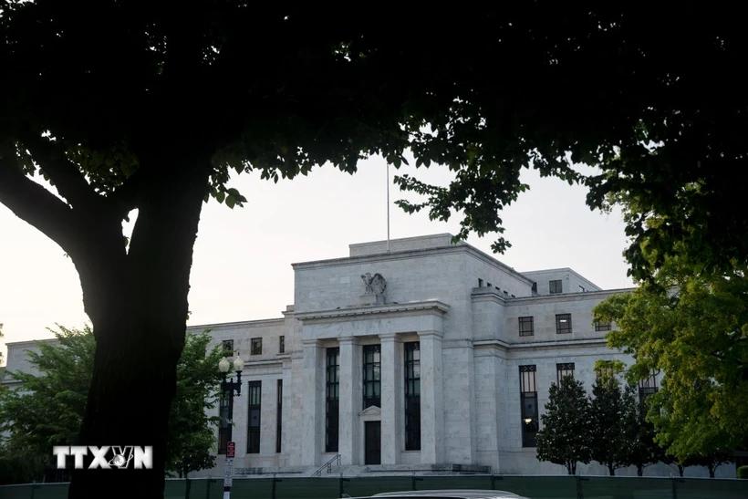 fitch-fed-se-noi-long-chinh-sach-tien-te-voi-toc-do-cham