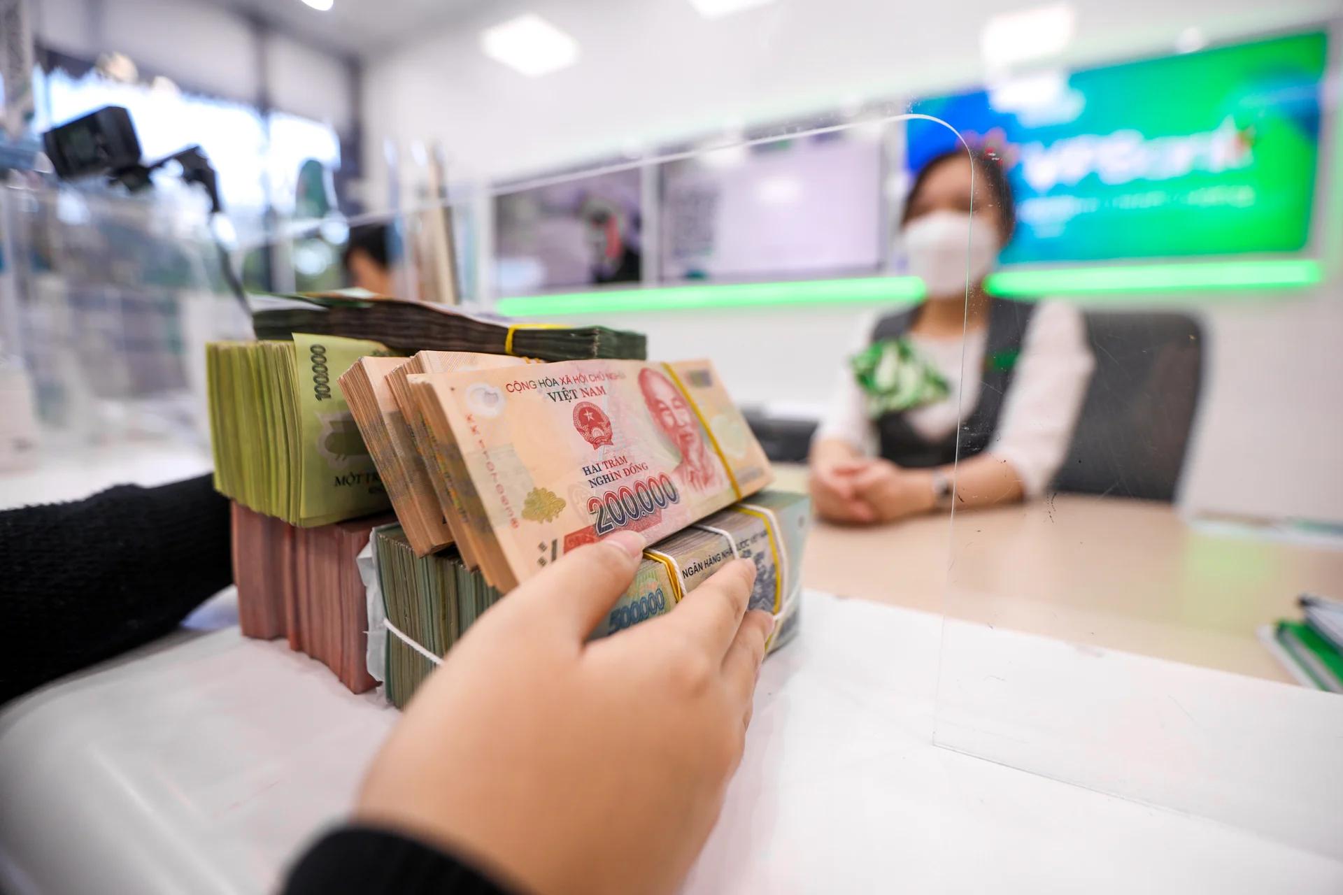 Tăng trưởng tín dụng cao có thể trở thành 'con dao 2 lưỡi'