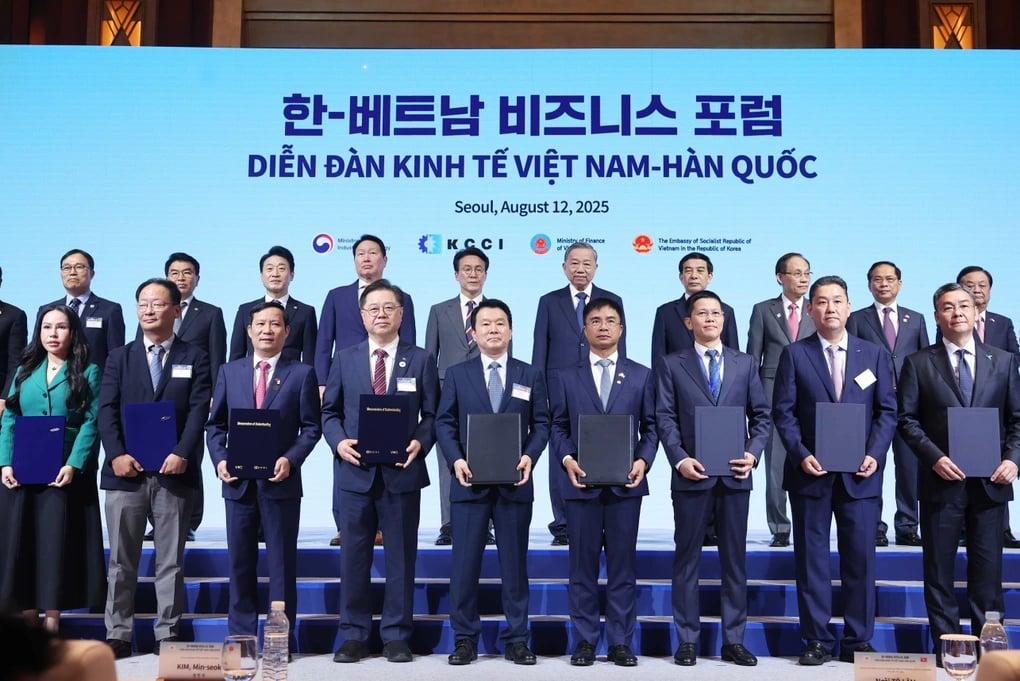 viet-han-ky-ket-hang-loat-thoa-thuan-kinh-te-ty-usd