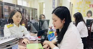 tuyen-truyen-ho-tro-nguoi-nop-thue-lam-quen-voi-phuong-thuc-quan-ly-moi