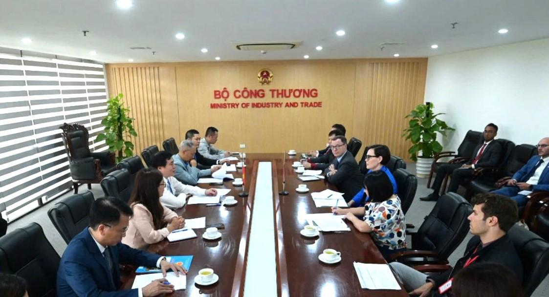 Việt Nam và Mỹ tích cực hoàn tất thủ tục mở cửa thị trường cho nông sản