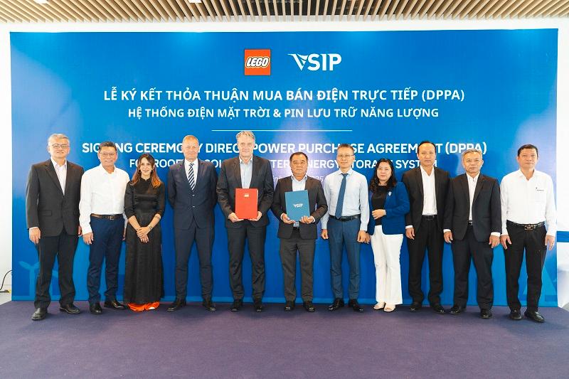 vsip-ky-ket-thoa-thuan-ban-dien-truc-tiep-cho-nha-may-cua-lego