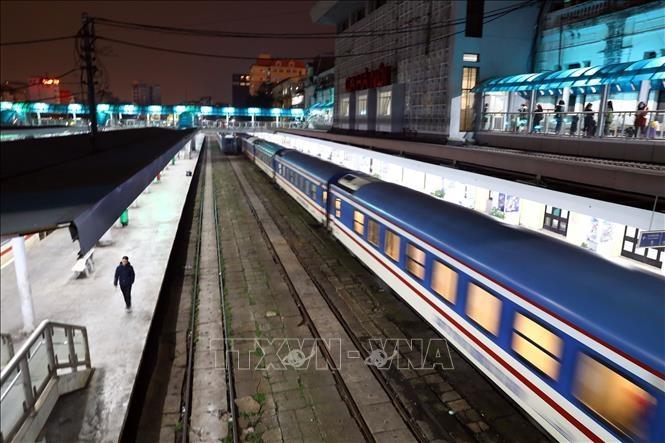 bo-chinh-tri-cho-y-kien-ve-de-an-chu-truong-dau-tu-duong-sat-toc-do-cao-tren-truc-bac-nam