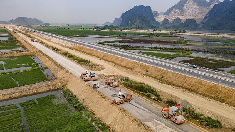 Chính sách tài khóa là trụ cột để dẫn dắt tăng trưởng