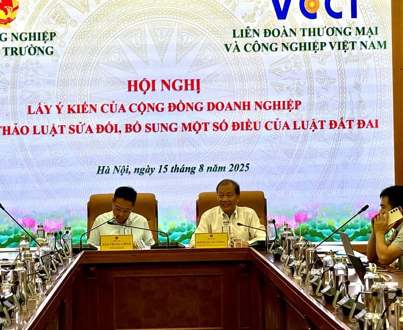 Hội thảo "Góp ý dự thảo Luật sửa đổi, bổ sung một số điều của Luật Đất đai"
