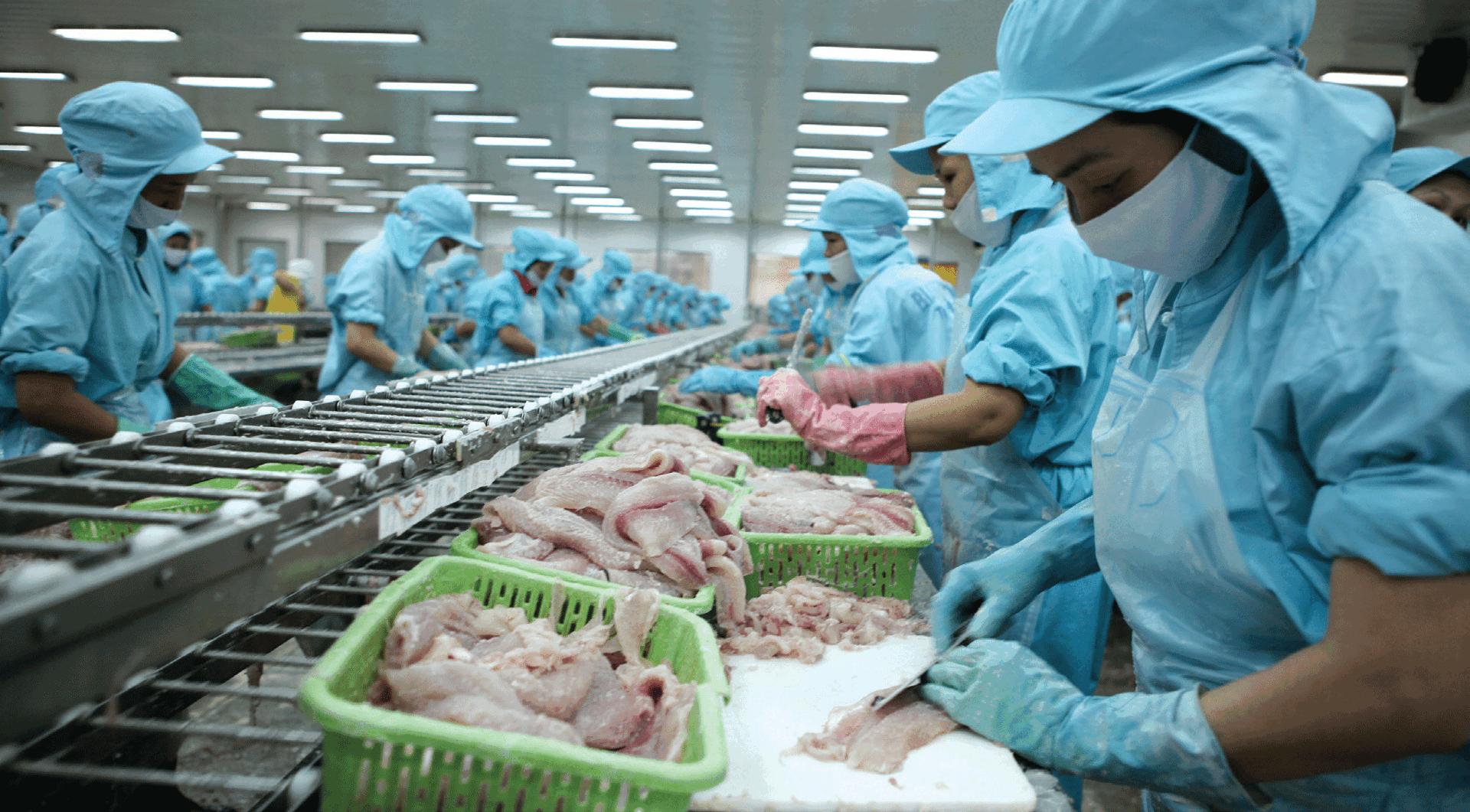 Tăng trưởng tín dụng mới đạt được một nửa chỉ tiêu cả năm