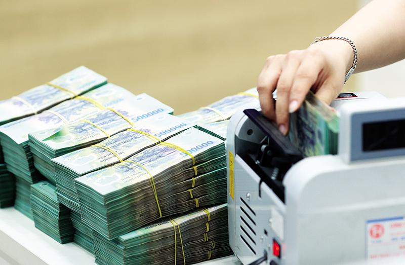 Cuộc đua lãi suất và cái giá vô hình phải trả