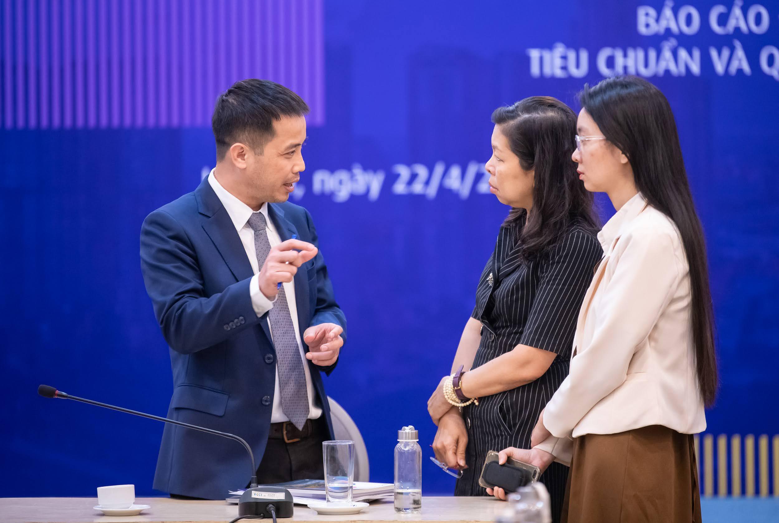 Dòng chảy pháp luật kinh doanh Việt Nam 2024 và  Báo cáo đánh giá về tiêu chuẩn và quy chuẩn kỹ thuật 22/4/2025