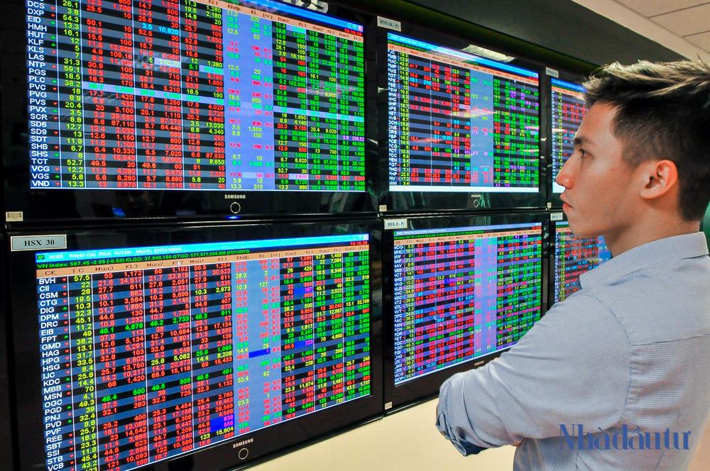 VN-Index tăng mạnh trước kỳ nghỉ Tết