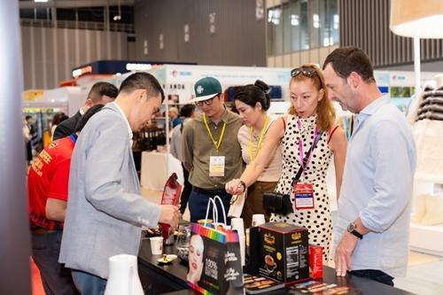 Doanh nghiệp Trung Quốc tìm nguồn hàng chất lượng Việt Nam tại Triển lãm VIS 2025