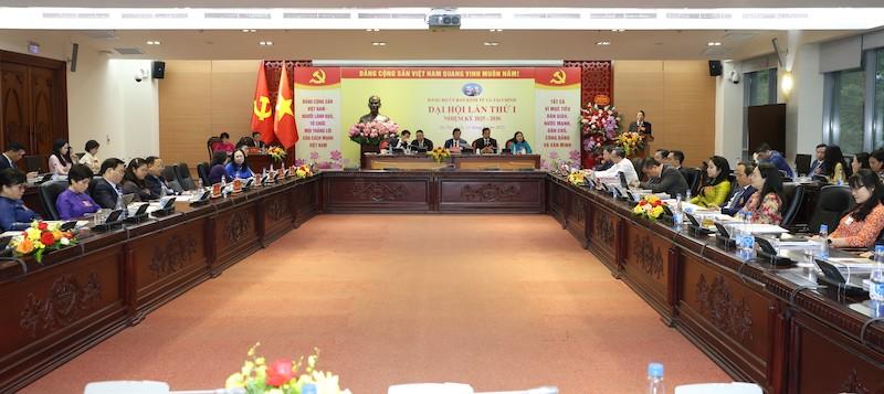 Tháo gỡ điểm nghẽn, lấy người dân, doanh nghiệp làm trung tâm trong xây dựng pháp luật