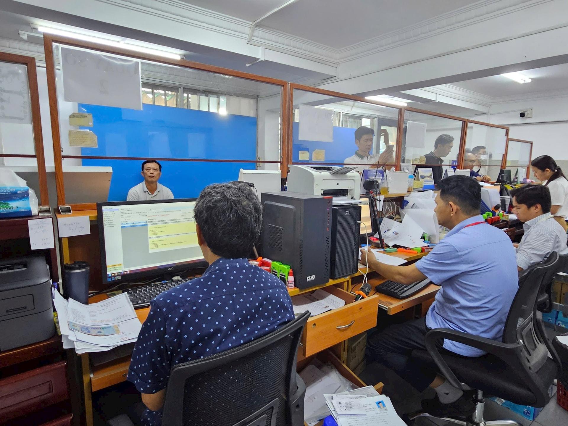 tphcm-cat-giam-it-nhat-30-chi-phi-cho-doanh-nghiep-khi-thuc-hien-thu-tuc-hanh-chinh