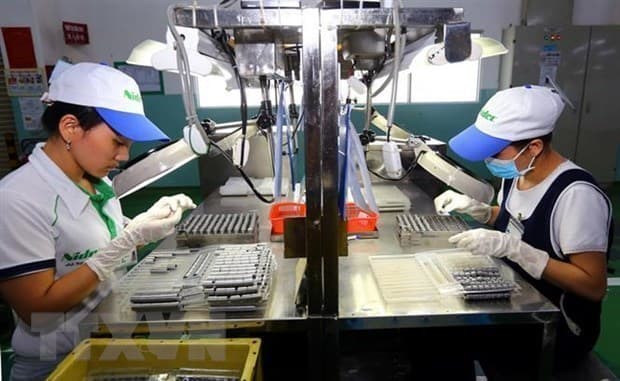 Chi phí đầu vào tăng mạnh, ngành sản xuất giảm tốc trong tháng 3