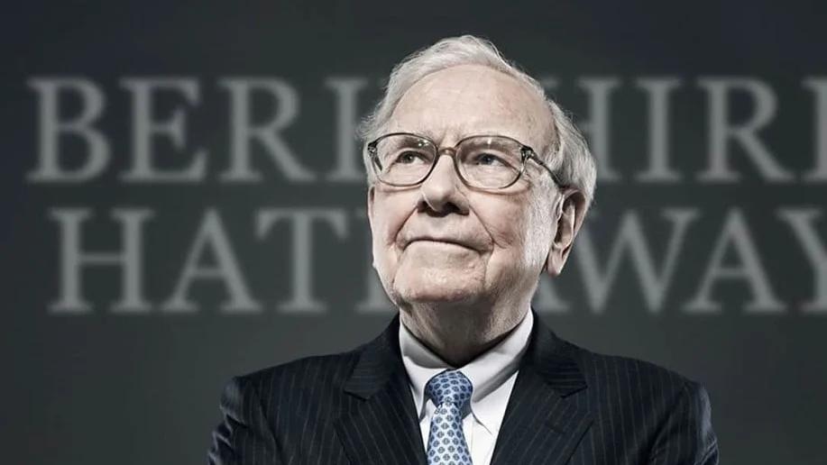 Tỷ phú Warren Buffett khuyên người trẻ: 'Đừng lo về mức lương khởi điểm'