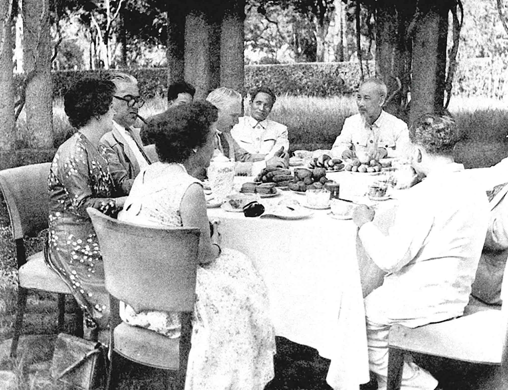Nghệ thuật ngoại giao Hồ Chí Minh: Nguồn sáng không bao giờ tắt
