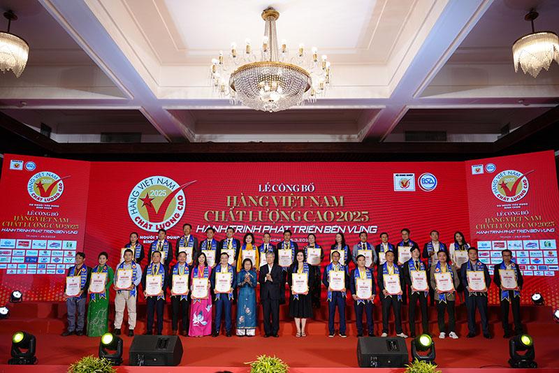 Chinh phục thị trường trong nước, Nafoods đạt chứng nhận Hàng Việt Nam chất lượng cao