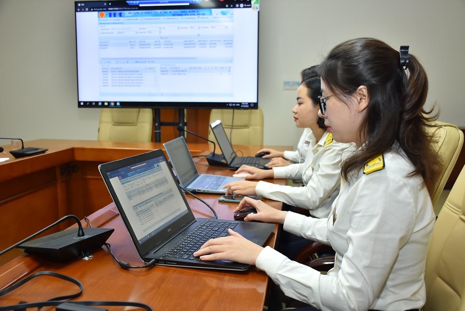 Không yêu cầu nộp căn cước, giấy phép kinh doanh khi cập nhật thông tin theo mô hình chính quyền 2 cấp