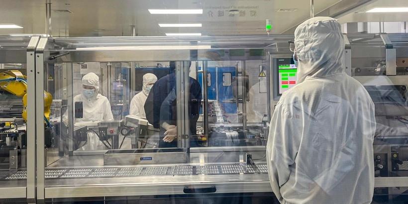 dau-hieu-moi-ha-nhiet-cang-thang-thuong-mai-my-trung