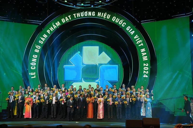 gao-hat-ngoc-troi-duoc-vinh-danh-thuong-hieu-quoc-gia-viet-nam-nam-2024