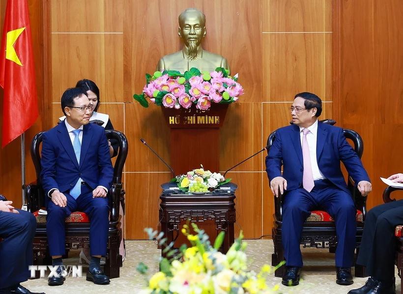 Thủ tướng tiếp lãnh đạo các tập đoàn đang đầu tư lớn tại Việt Nam