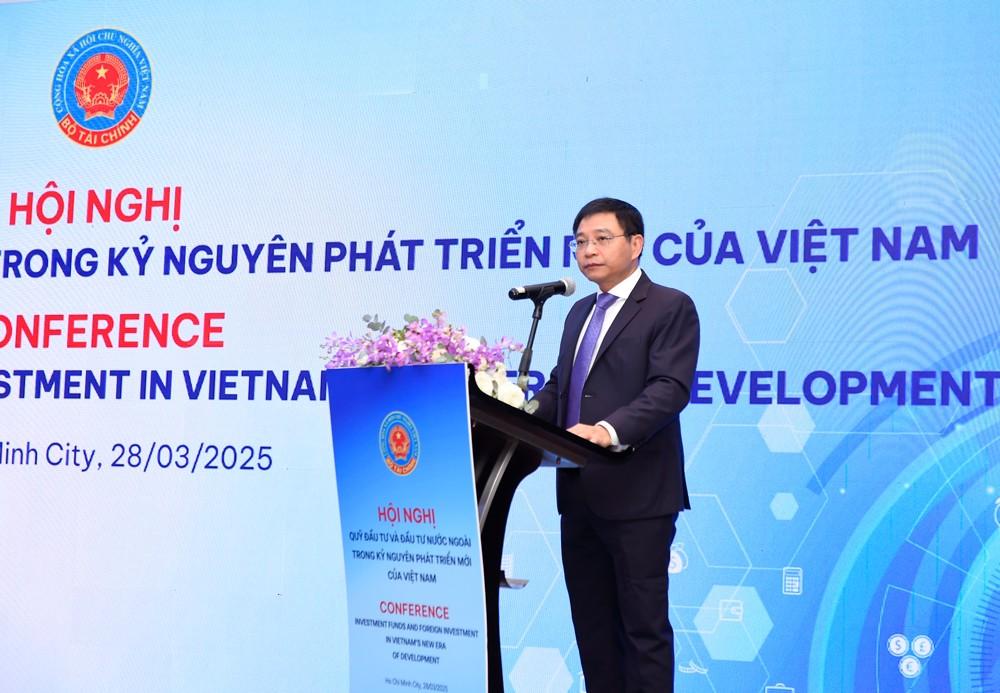 thu-hut-nguon-von-tu-cac-quy-dau-tu-va-dau-tu-nuoc-ngoai-trong-ky-nguyen-phat-trien-moi-cua-viet-nam