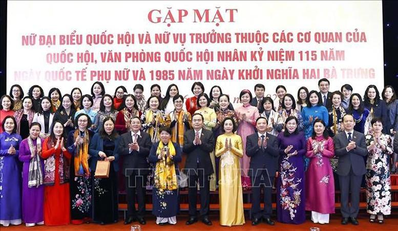nu-dai-bieu-tiep-tuc-phat-huy-tri-tue-trach-nhiem-dong-gop-tich-cuc-vao-hoat-dong-cua-quoc-hoi