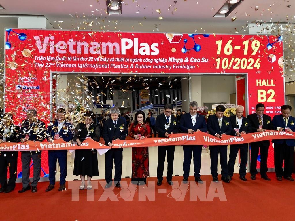 700 đơn vị tham gia Triển lãm quốc tế lần thứ 22 về máy và thiết bị ngành công nghiệp nhựa và cao su