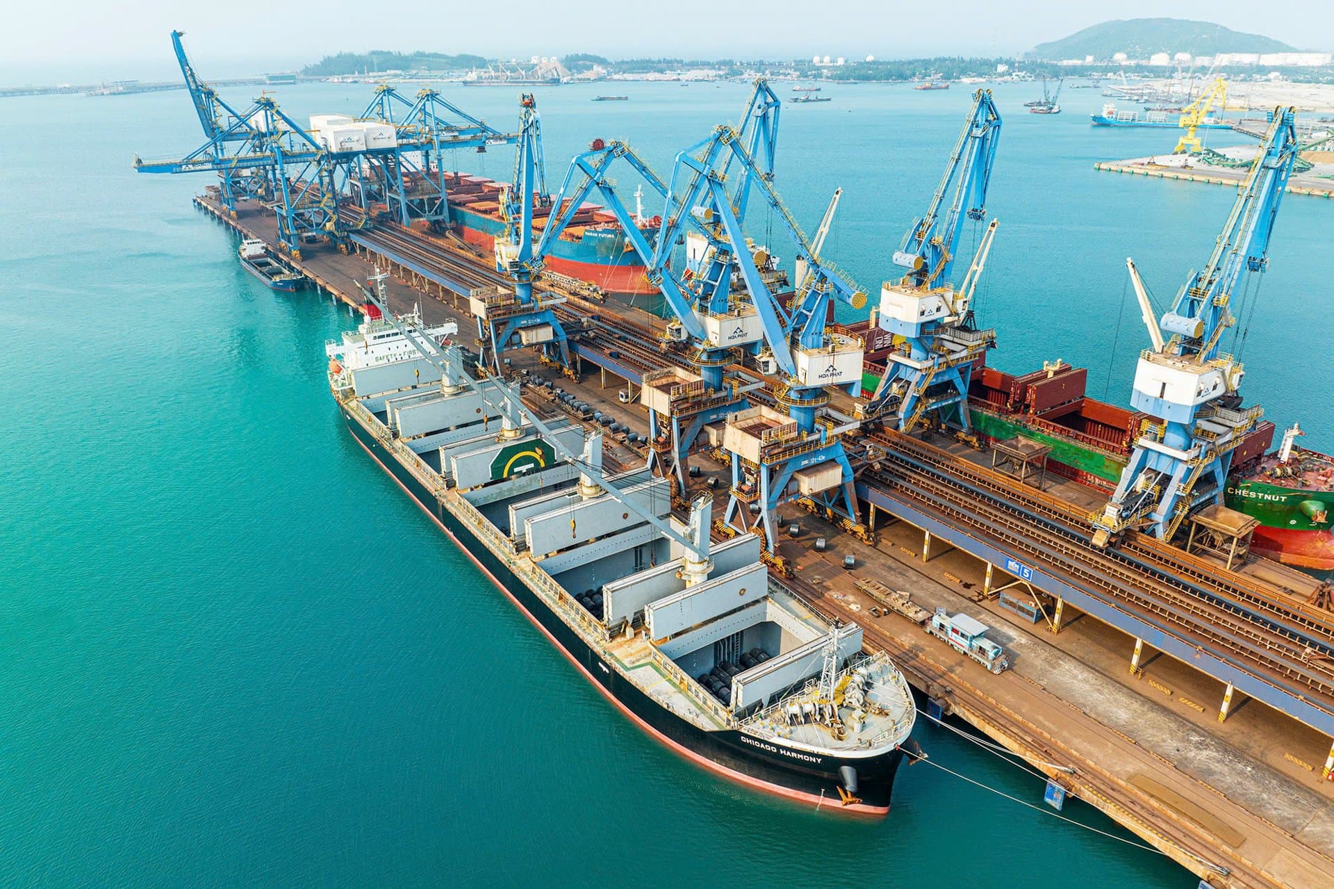 hop-luc-cong-tu-phat-trien-ha-tang-trong-yeu-giam-manh-chi-phi-logistic