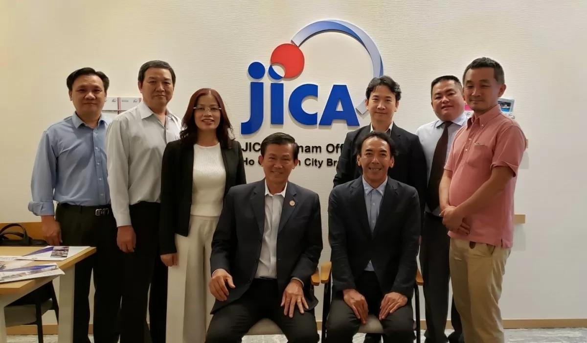 cat-van-loi-tu-thuong-mai-den-cong-nghiep-ho-tro