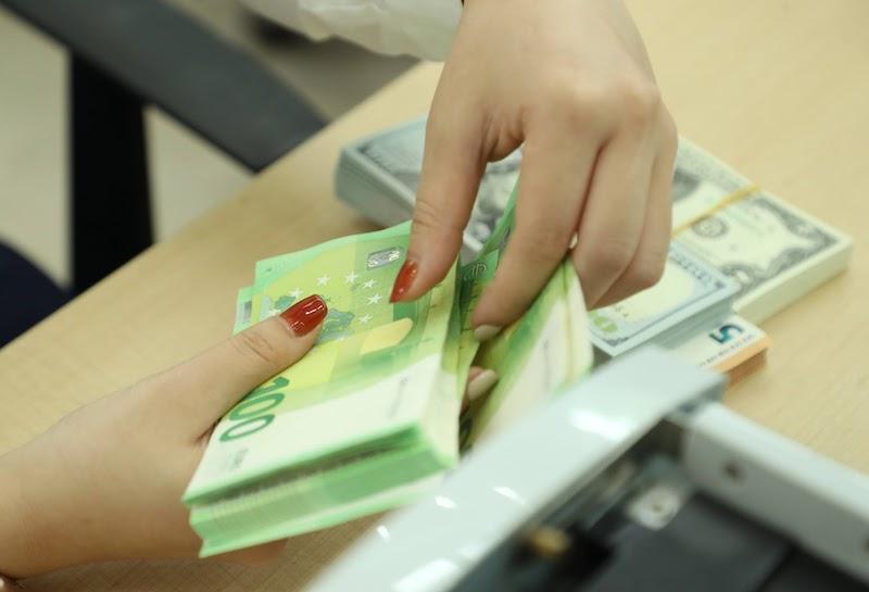 du-no-nuoc-ngoai-giam-dan-tong-nhu-cau-vay-nam-2025-du-kien-815238-ty-dong