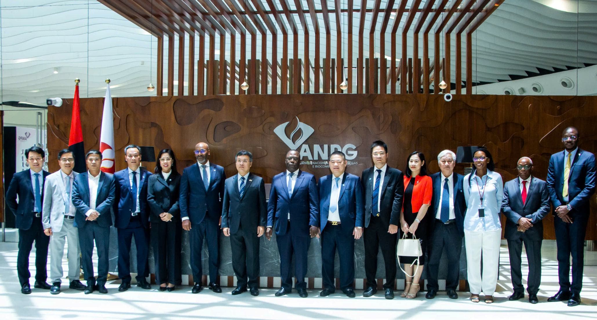 tap-doan-xuan-thien-khang-dinh-vi-the-tai-angola-qua-cac-du-an-dau-khi-chien-luoc