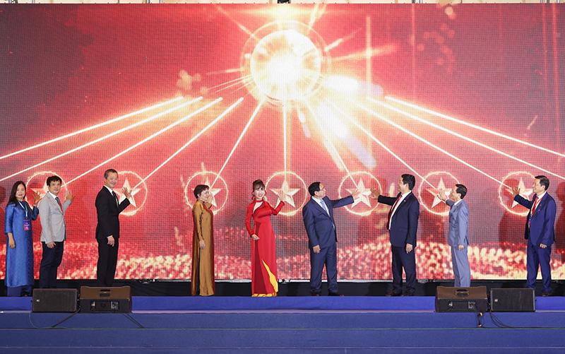 Kỷ nguyên mới và khát vọng kỳ tích Việt Nam - Bài 1: Kinh tế tư nhân thời... tăng trưởng 2 con số