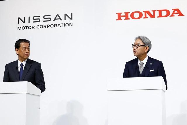 honda-ra-toi-hau-thu-nissan-muon-sap-nhap-phai-doi-ceo