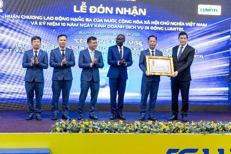 Ba dấu mốc trên 2 lục địa: Hành trình Viettel lan tỏa giá trị Việt Nam