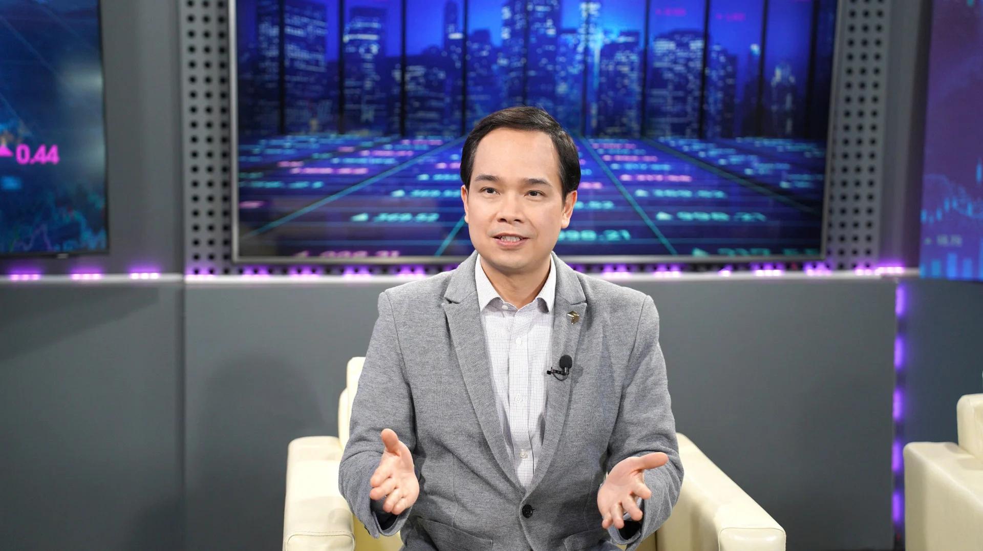 dong-tien-dang-chay-vao-nhom-nganh-nao