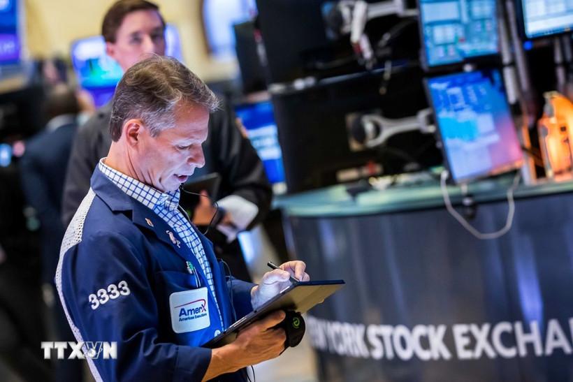 Chứng khoán Mỹ tiếp tục tăng điểm nhờ lực đẩy từ Fed
