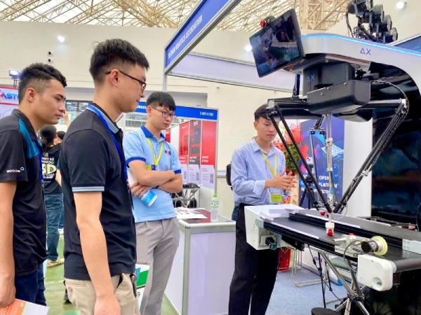 Hà Nội hỗ trợ pháp lý cho doanh nghiệp và hộ kinh doanh