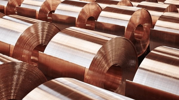 gia-dong-xuong-day-3-thang-do-noi-lo-ve-kinh-te-toan-cau