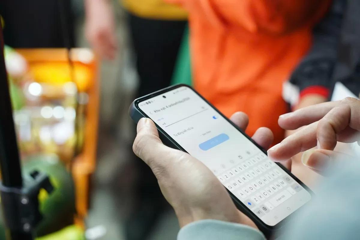 thuong-mai-dien-tu-cuoc-dua-tiep-tuc-soi-dong