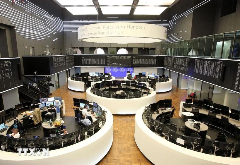 Thị trường chứng khoán châu Âu khởi sắc sau khi Mỹ trì hoãn áp thuế