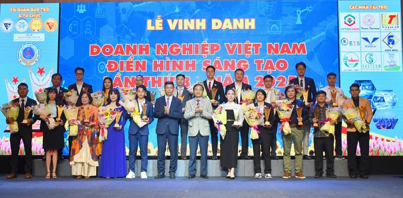 Vinh danh gần 60 doanh nghiệp Việt điển hình sáng tạo năm 2025