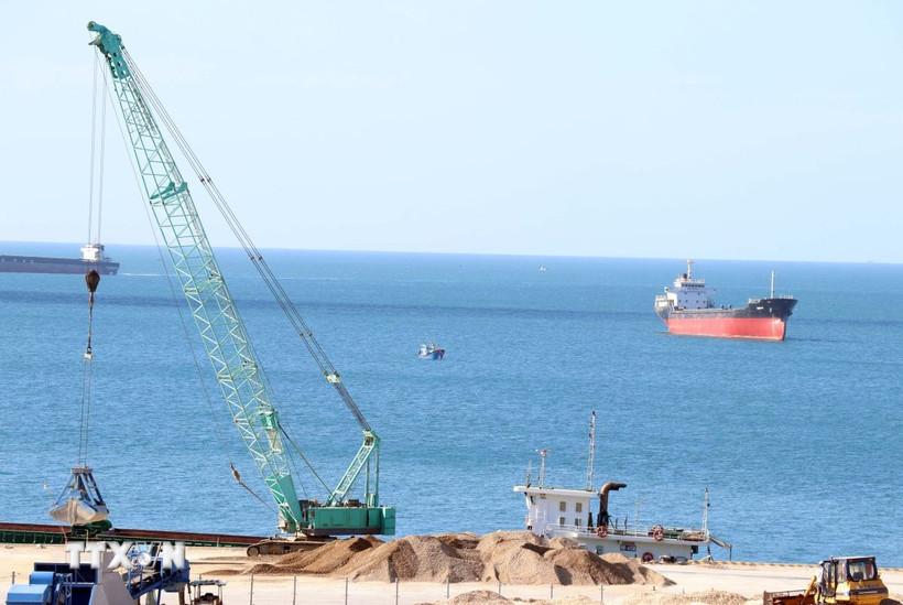 Phê duyệt nhà đầu tư thực hiện dự án nhà máy Nhiệt điện LNG Cà Ná