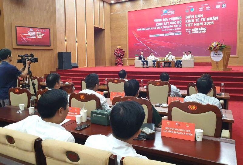 Các doanh nghiệp nhỏ, "siêu nhỏ" lên tiếng tại Diễn đàn Kinh tế tư nhân Việt Nam 2025
