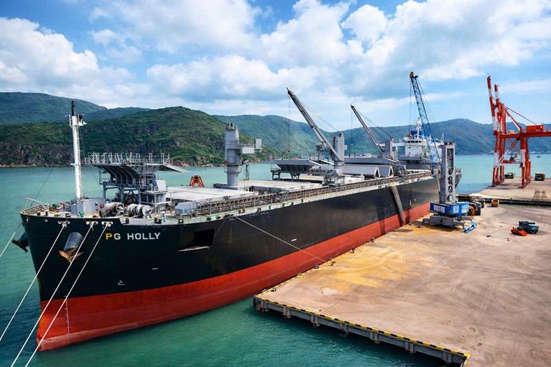 cang-quy-nhon-dat-muc-tieu-doanh-thu-nam-2026-dat-hon-1340-ty-dong