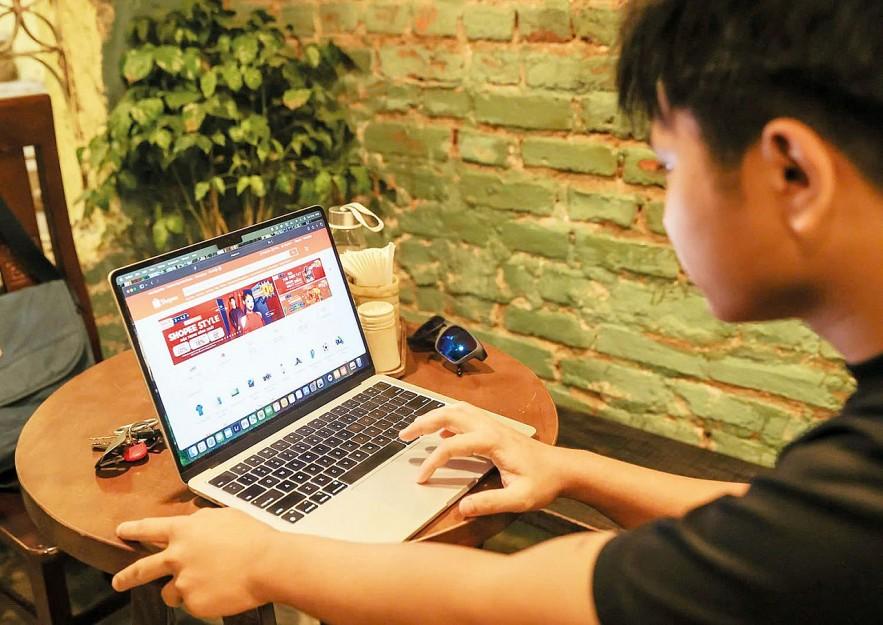 Thu hẹp khoảng trống tuân thủ pháp luật thuế thương mại điện tử