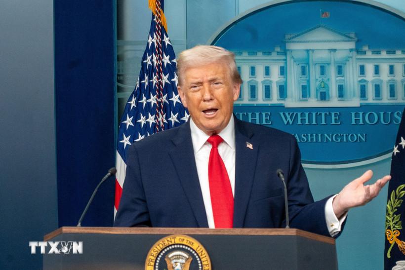 Mỹ sẽ áp thuế khác nhau cho từng quốc gia sau phán quyết của Tòa án Tối cao