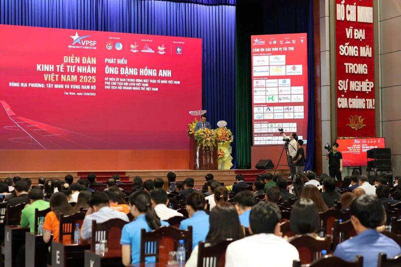 Doanh nghiệp trẻ kiến nghị gì qua các vòng đối thoại chính sách