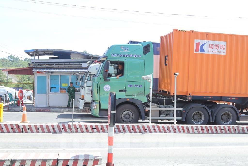 Phối hợp kiểm soát chặt chẽ giao thương khu vực cửa khẩu