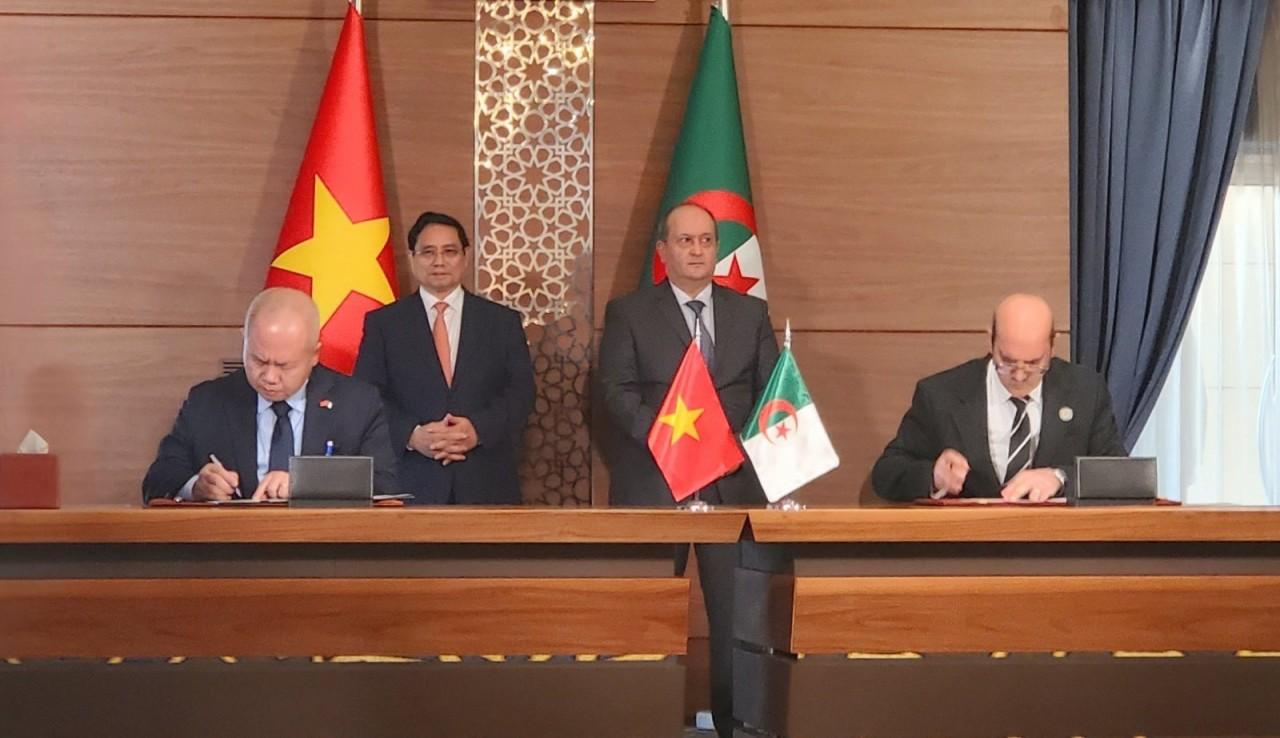 viet-nam-va-algeria-ky-ket-phu-luc-nghi-dinh-thu-ve-xu-ly-no-tong-the-giua-hai-chinh-phu