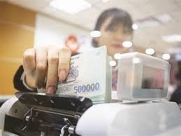 ngan-hang-duy-tri-on-dinh-rui-ro-tai-san-trong-nam-2025-khi-thong-tu-02-het-hieu-luc